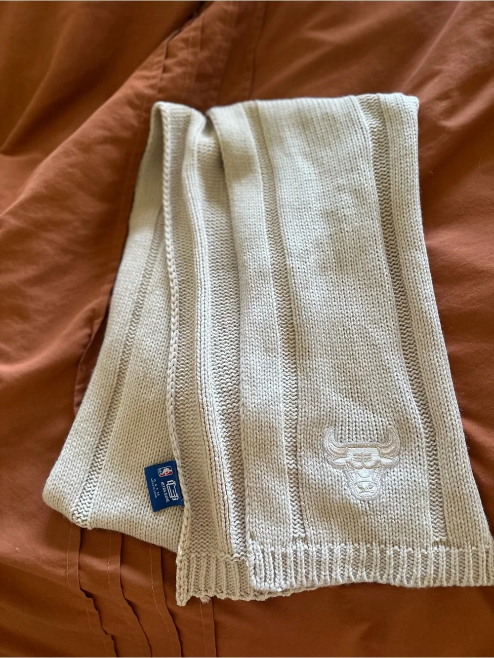NBA Chicago Bulls beige scarf